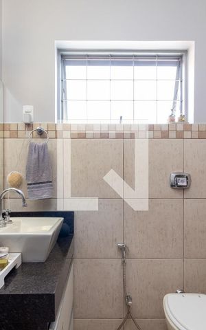 Casa à venda com 180m², 3 quartos e 2 vagasBanheiro 2