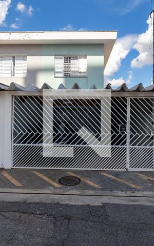 Casa à venda com 180m², 3 quartos e 2 vagasFachada