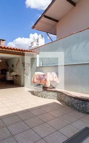 Casa à venda com 180m², 3 quartos e 2 vagasQuintal