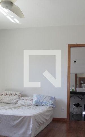 Casa à venda com 170m², 3 quartos e 6 vagassuite