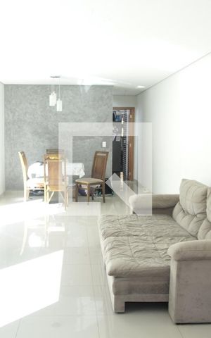 Casa à venda com 170m², 3 quartos e 6 vagassala