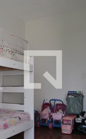 Casa à venda com 170m², 3 quartos e 6 vagasquarto 01