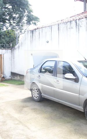 Casa à venda com 170m², 3 quartos e 6 vagasgaragem