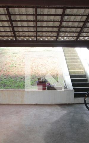 Casa à venda com 170m², 3 quartos e 6 vagasÁrea de Serviço