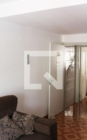 Casa à venda com 108m², 2 quartos e 2 vagasSala