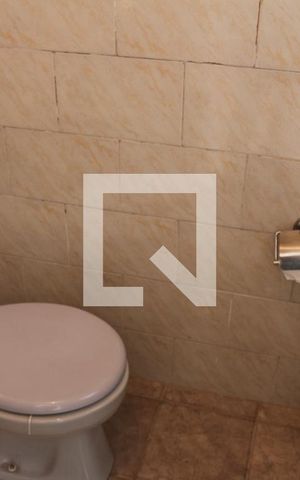 Casa à venda com 108m², 2 quartos e 2 vagasBanheiro 1