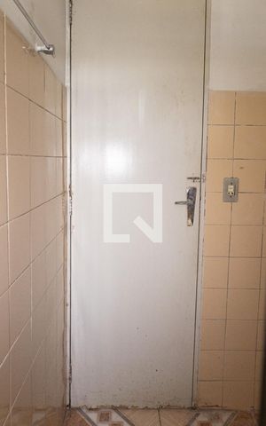 Apartamento à venda com 79m², 2 quartos e 1 vaga Apartamento à venda com 79m², 2 quartos e 1 vagaBanheiro