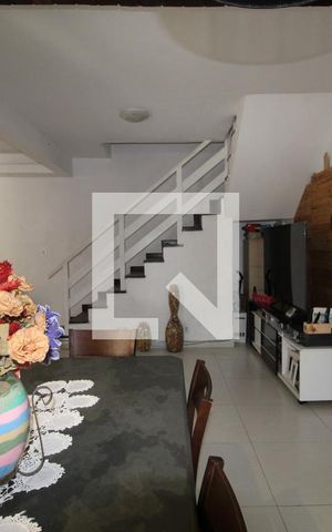 Casa à venda com 260m², 5 quartos e 2 vagasSala