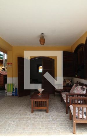 Casa à venda com 260m², 5 quartos e 2 vagasVaranda da sala