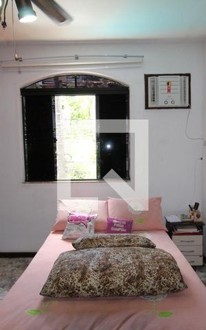 Casa à venda com 260m², 5 quartos e 2 vagasSuíte 2