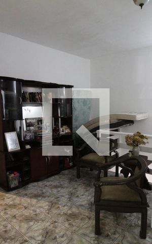 Casa à venda com 260m², 5 quartos e 2 vagasHall entre os quartos