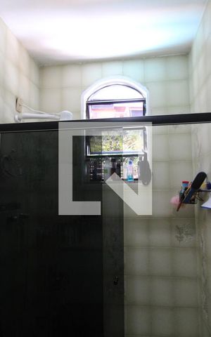 Casa à venda com 260m², 5 quartos e 2 vagasBanheiro da suíte 2