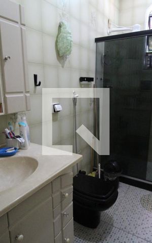 Casa à venda com 260m², 5 quartos e 2 vagasBanheiro da suíte 2