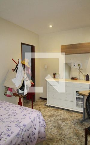 Casa à venda com 260m², 5 quartos e 2 vagasQuarto 3