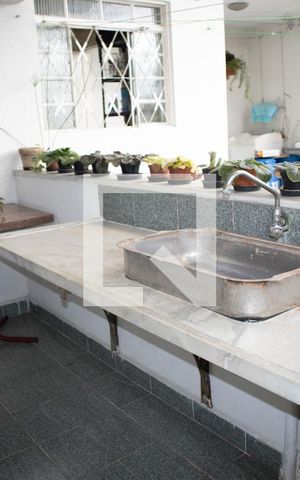 Casa à venda com 280m², 3 quartos e 2 vagasÁrea de Serviço