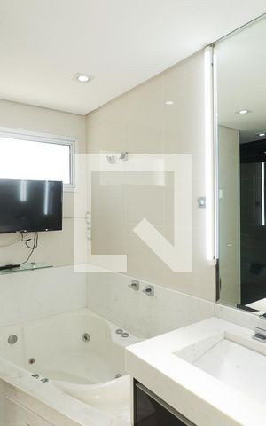 Apartamento à venda com 135m², 3 quartos e 2 vagasBanheiro da Suíte
