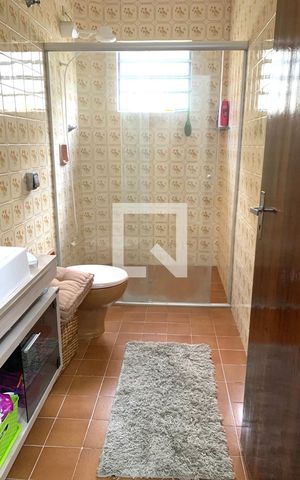 Casa à venda com 140m², 3 quartos e 2 vagas Casa à venda com 140m², 3 quartos e 2 vagasBanheiro da Suíte 1
