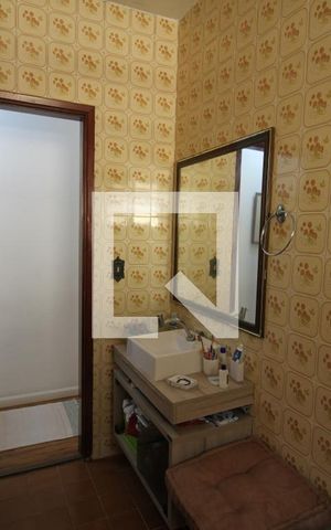 Casa à venda com 140m², 3 quartos e 2 vagasBanheiro