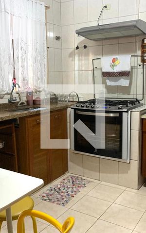 Casa à venda com 140m², 3 quartos e 2 vagas Casa à venda com 140m², 3 quartos e 2 vagasCozinha