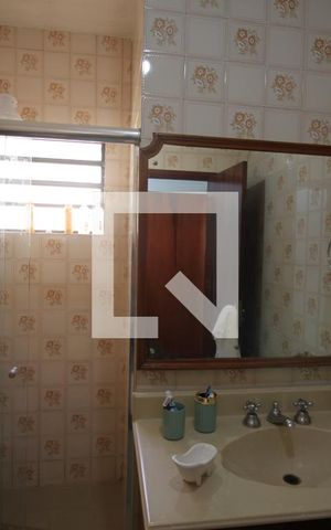 Casa à venda com 140m², 3 quartos e 2 vagasBanheiro da Suíte 1