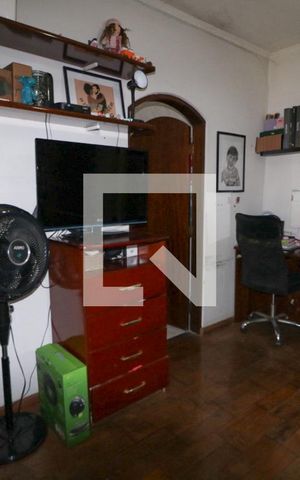 Casa à venda com 220m², 3 quartos e 1 vaga Casa à venda com 220m², 3 quartos e 1 vagaSuíte