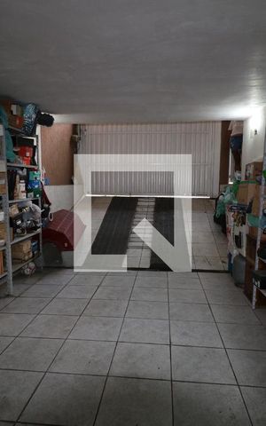 Casa à venda com 220m², 3 quartos e 1 vaga Casa à venda com 220m², 3 quartos e 1 vagaGaragem