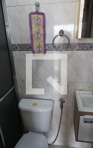 Casa à venda com 220m², 3 quartos e 1 vaga Casa à venda com 220m², 3 quartos e 1 vagaÁrea comum - Salão de festas Banheiro