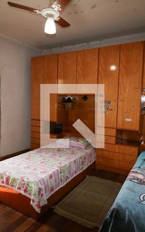 Casa à venda com 220m², 3 quartos e 1 vaga Casa à venda com 220m², 3 quartos e 1 vagaQuarto 1