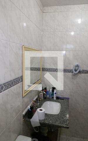 Casa à venda com 220m², 3 quartos e 1 vaga Casa à venda com 220m², 3 quartos e 1 vagaBanheiro da Suíte
