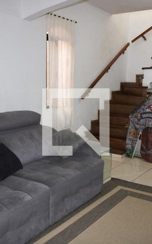 Casa à venda com 220m², 3 quartos e 1 vaga Casa à venda com 220m², 3 quartos e 1 vagaSala