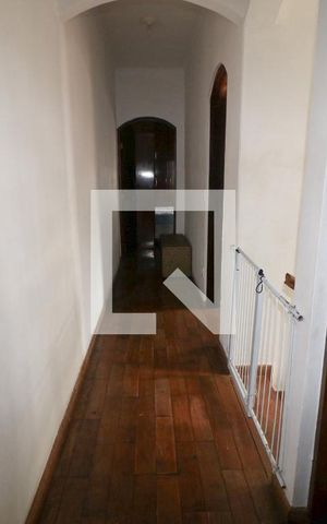 Casa à venda com 220m², 3 quartos e 1 vaga Casa à venda com 220m², 3 quartos e 1 vagaCorredor