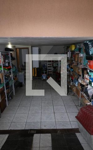 Casa à venda com 220m², 3 quartos e 1 vaga Casa à venda com 220m², 3 quartos e 1 vagaGaragem