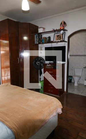 Casa à venda com 220m², 3 quartos e 1 vaga Casa à venda com 220m², 3 quartos e 1 vagaSuíte