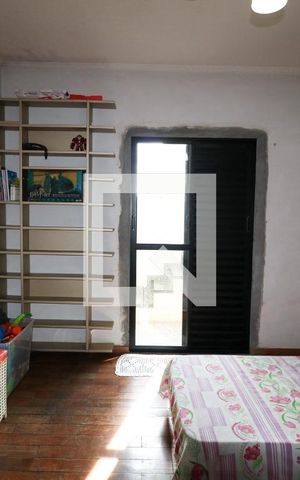 Casa à venda com 220m², 3 quartos e 1 vaga Casa à venda com 220m², 3 quartos e 1 vagaQuarto 1