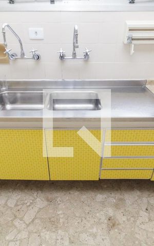 Apartamento à venda com 160m², 4 quartos e 2 vagas Apartamento à venda com 160m², 4 quartos e 2 vagasCozinha