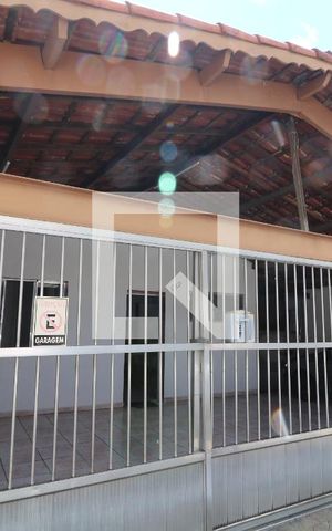 Casa à venda com 300m², 3 quartos e 4 vagasFachada