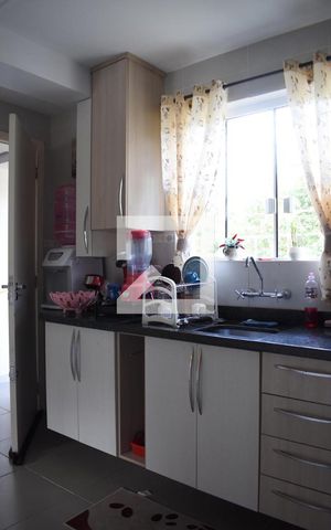 Casa à venda com 240m², 4 quartos e 2 vagasCozinha