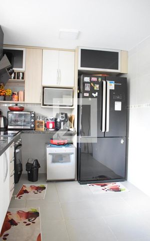 Casa à venda com 240m², 4 quartos e 2 vagasCozinha