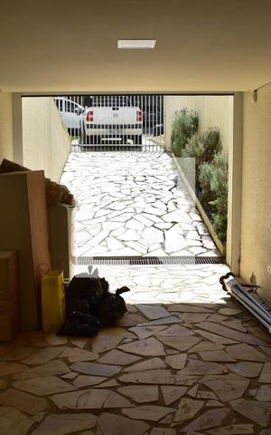 Casa à venda com 240m², 4 quartos e 2 vagasGaragem