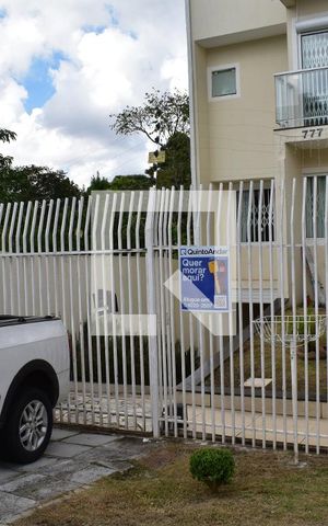Casa à venda com 240m², 4 quartos e 2 vagasFachada