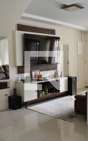 Casa à venda com 240m², 4 quartos e 2 vagasSala