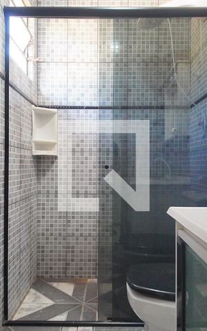 Casa à venda com 230m², 3 quartos e 2 vagas Casa à venda com 230m², 3 quartos e 2 vagasBanheiro da Suíte