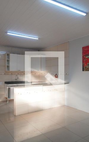 Casa à venda com 230m², 3 quartos e 2 vagas Casa à venda com 230m², 3 quartos e 2 vagasSala