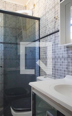 Casa à venda com 230m², 3 quartos e 2 vagas Casa à venda com 230m², 3 quartos e 2 vagasBanheiro da Suíte