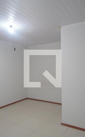 Casa à venda com 230m², 3 quartos e 2 vagas Casa à venda com 230m², 3 quartos e 2 vagassuite