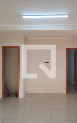 Casa à venda com 230m², 3 quartos e 2 vagas Casa à venda com 230m², 3 quartos e 2 vagasSala
