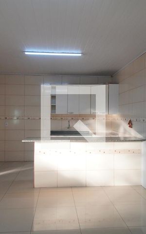 Casa à venda com 230m², 3 quartos e 2 vagas Casa à venda com 230m², 3 quartos e 2 vagasSala