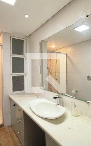 Apartamento para alugar com 129m², 3 quartos e 1 vaga Apartamento para alugar com 129m², 3 quartos e 1 vagaBanheiro Corredor