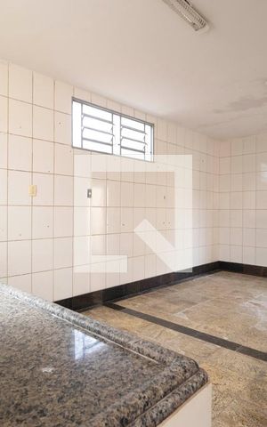 Casa para alugar com 300m², 3 quartos e 3 vagas Casa para alugar com 300m², 3 quartos e 3 vagasCozinha