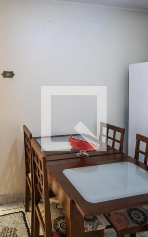 Casa à venda com 90m², 2 quartos e 1 vaga Casa à venda com 90m², 2 quartos e 1 vagaSala